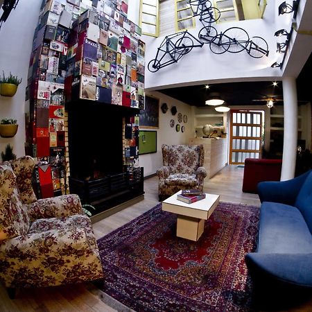 12:12 Hostels Богота Екстериор снимка