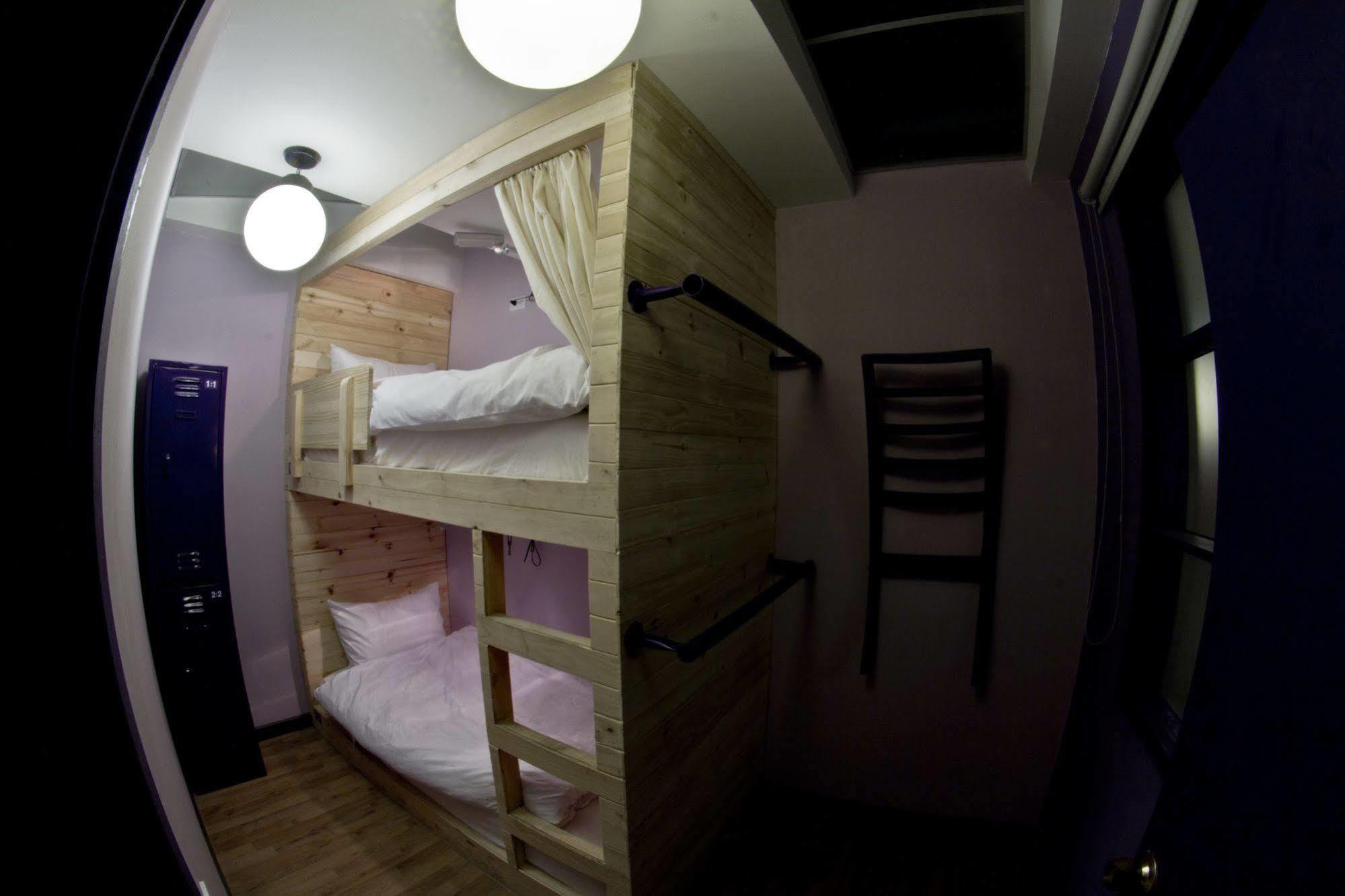 12:12 Hostels Богота Екстериор снимка